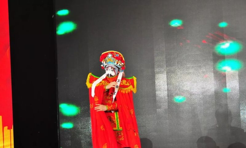 “感恩相伴?筑夢(mèng)同行”——龍港集團(tuán)2019新春年會(huì)盛大舉行！