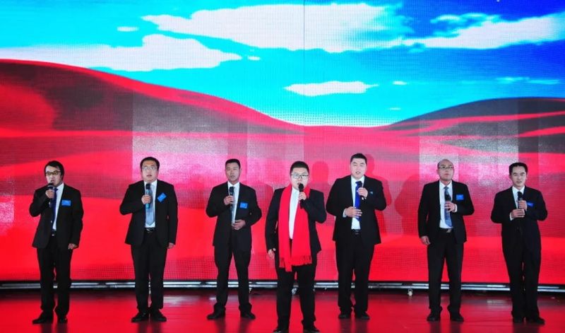 “感恩相伴?筑夢(mèng)同行”——龍港集團(tuán)2019新春年會(huì)盛大舉行！