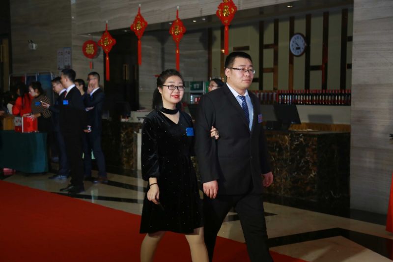 “凝心聚力 ·砥礪前行”— 龍港集團2020新春年會完美收官！