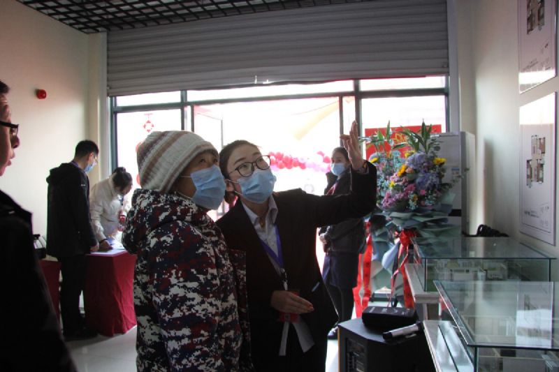 人山人海，瘋狂搶購(gòu)丨直擊龍港·育德園開(kāi)盤(pán)火爆現(xiàn)場(chǎng)！