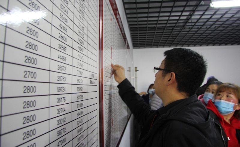 人山人海，瘋狂搶購(gòu)丨直擊龍港·育德園開(kāi)盤(pán)火爆現(xiàn)場(chǎng)！